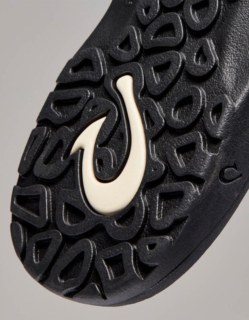 OLUKAI 'Ohana Mens Flip Flops - BLK/BLK