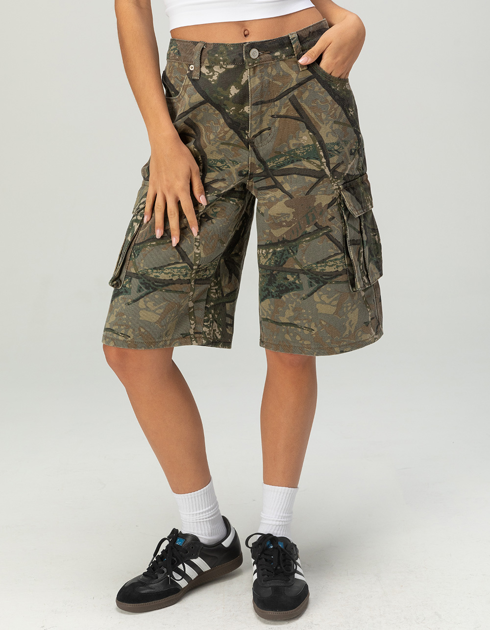 RSQ Womens Low Rise Cargo CAMO Jorts - GREEN