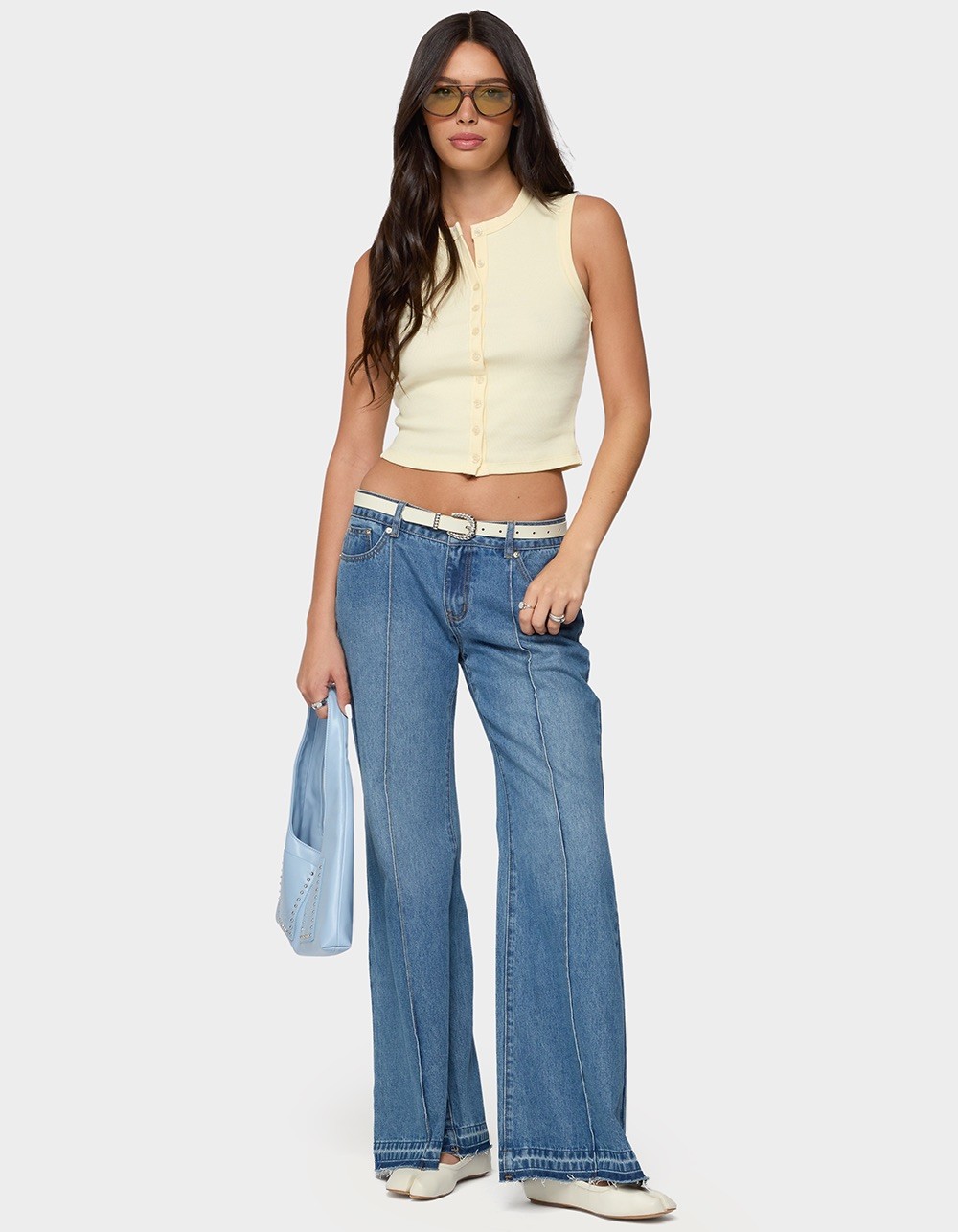 EDIKTED Nerissa Low Rise Flared Jeans - BLUE