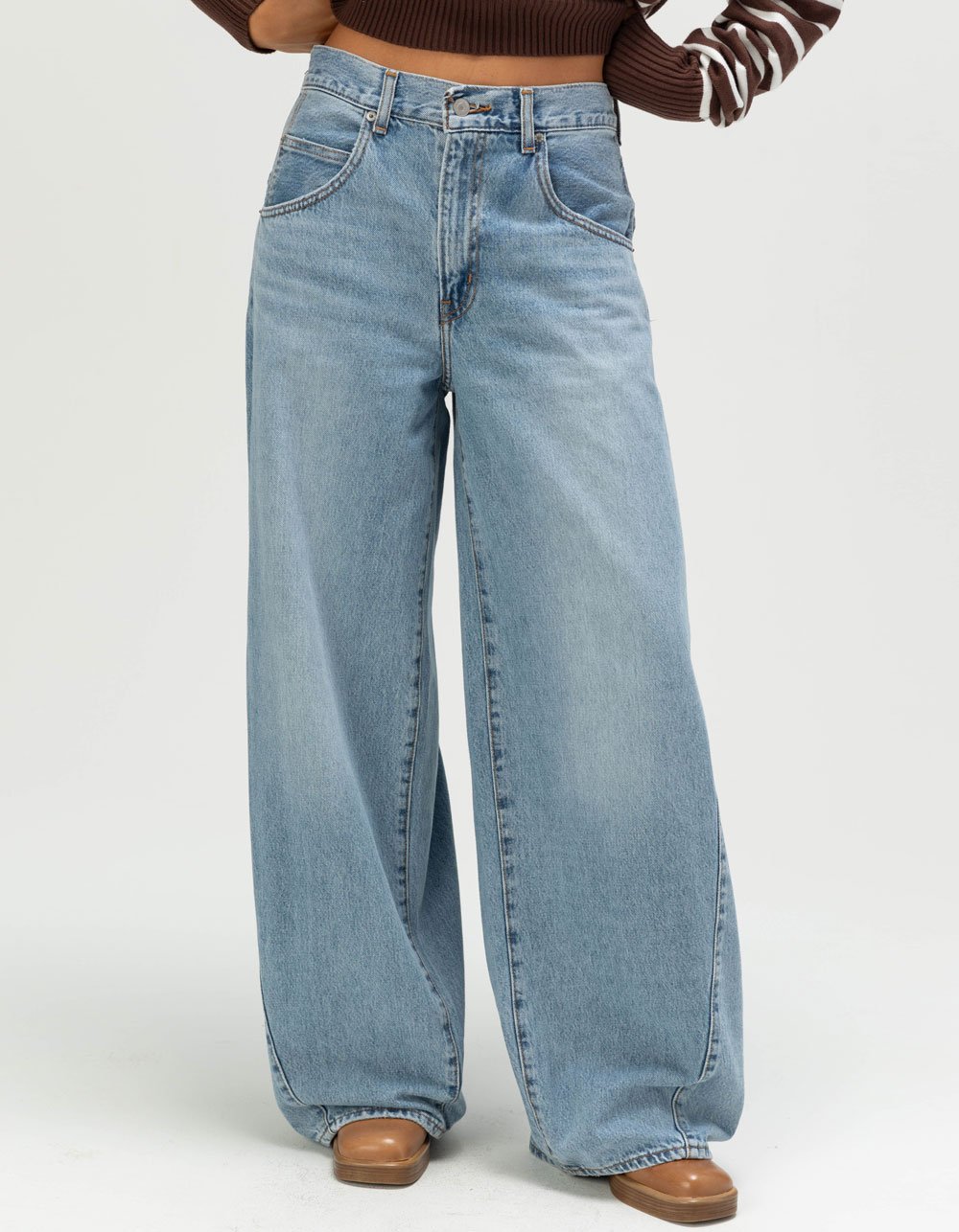 LEVI'S Premium Super Baggy Womens Barrel Jeans - Table Talk MED BLAST