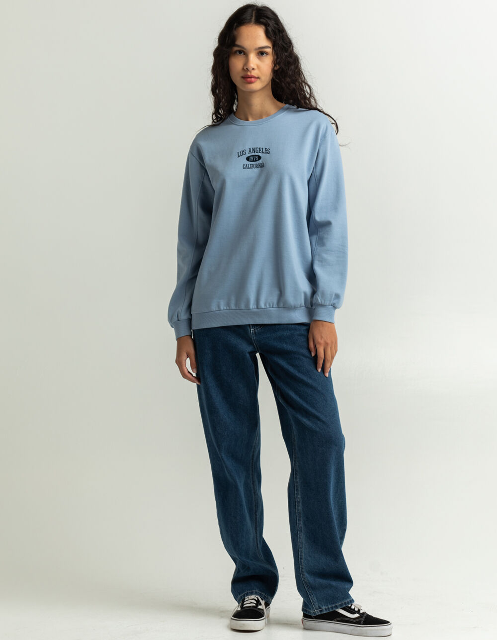 Womens Embroidered Crew Sweatshirt 