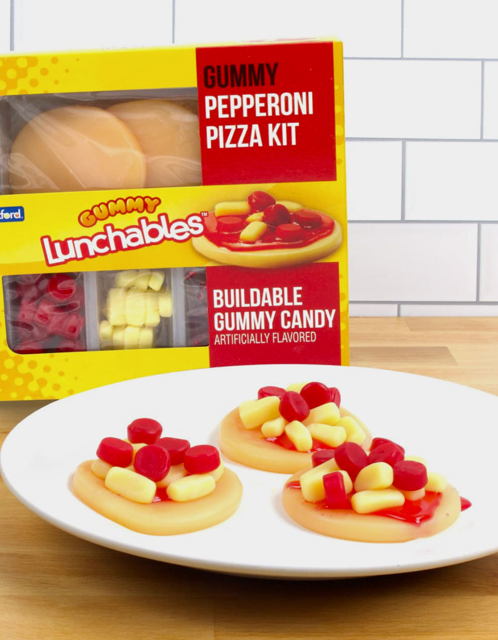 LUNCHABLES Pizza Kit Gummy Candy MULTI Tillys