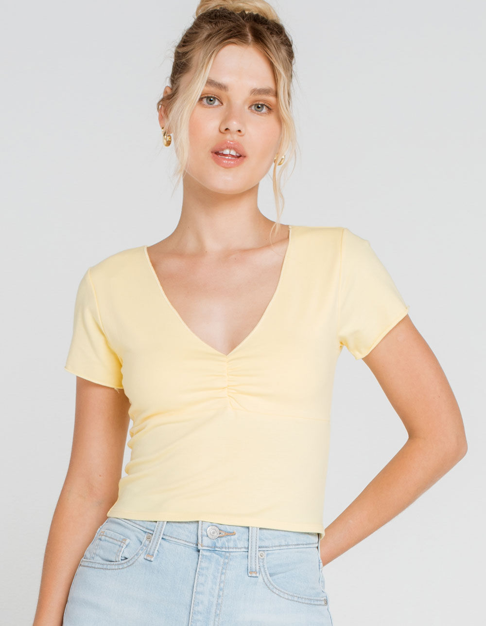 SKY AND SPARROW Solid V Neck Cinch Womens Yellow Crop Tee - YELLOW | Tillys