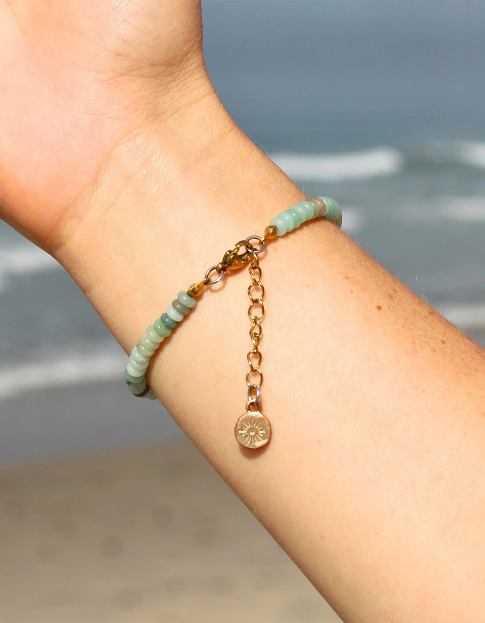 MAUKA Aquamarine Clasp Bracelet - BLUE