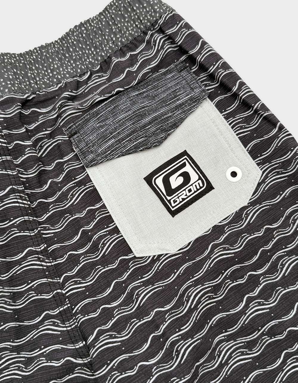 GROM Waves Pocket Volley Boardshorts - BLACK