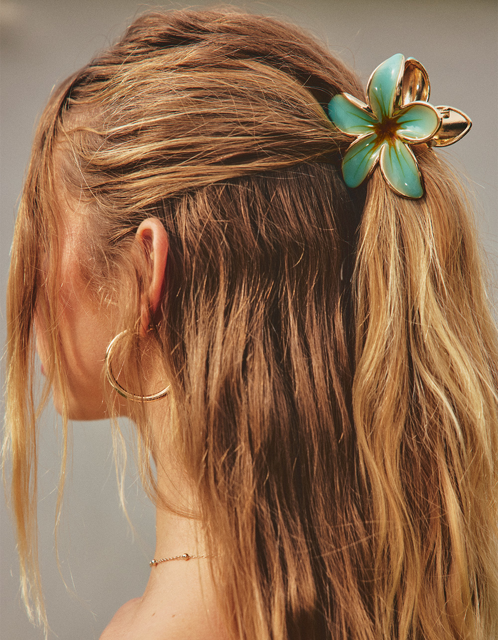 FULL TILT Metal Floral Claw Clip - BLUE