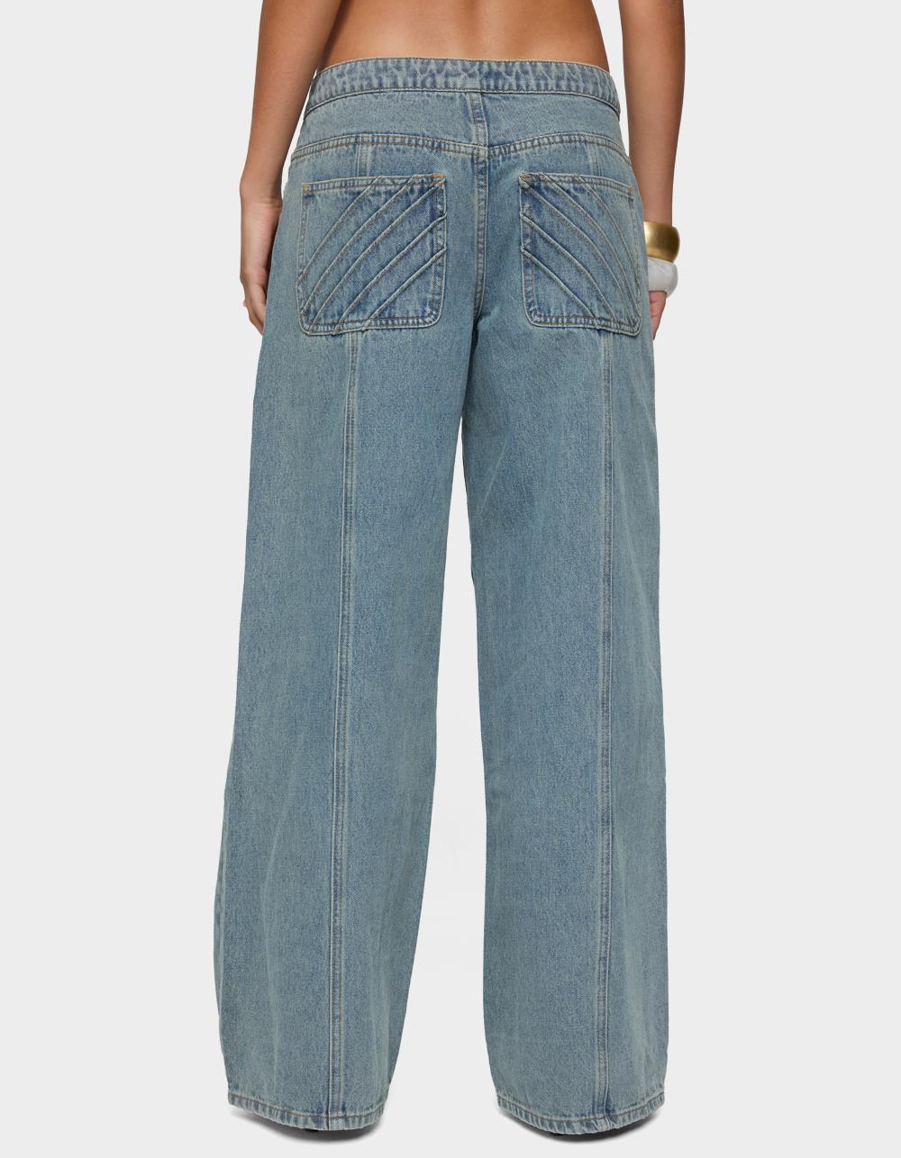EDIKTED Stitch & Pleat Low Rise Jeans - BLUE