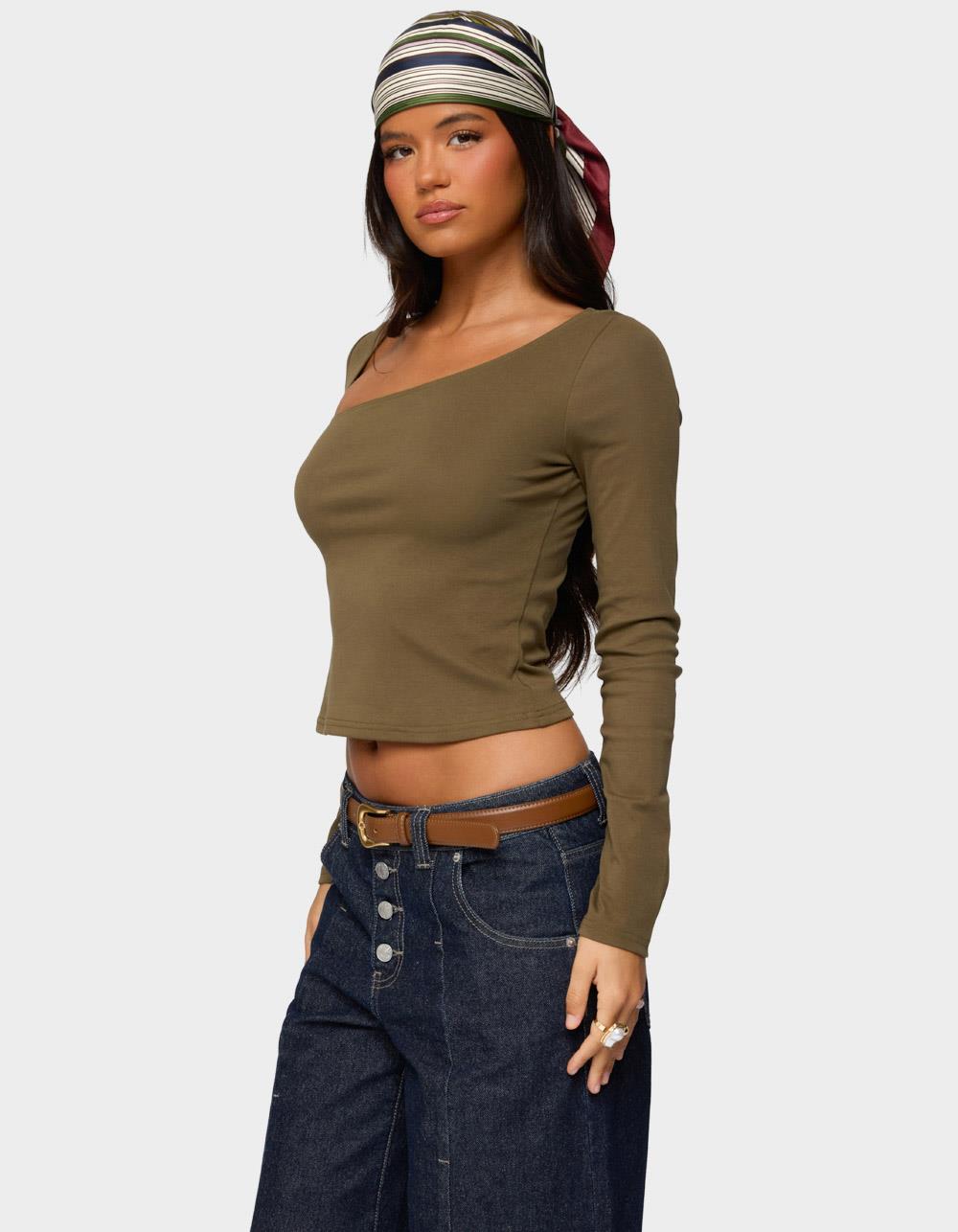 EDIKTED Rion Asymmetric Long Sleeve Top - DK GREEN