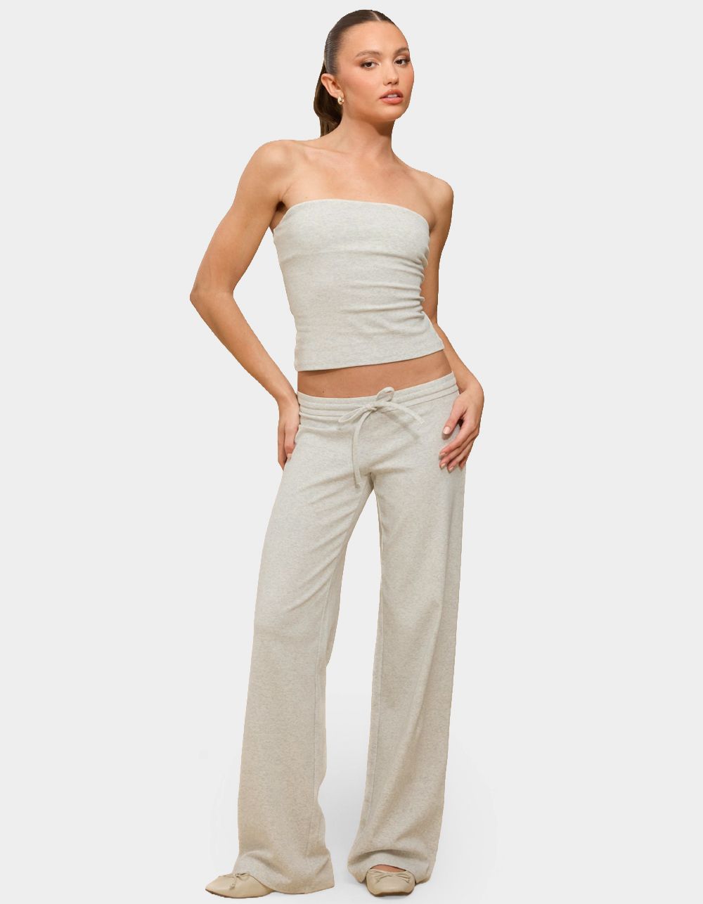 EDIKTED Claudia Tube Top - GRAY