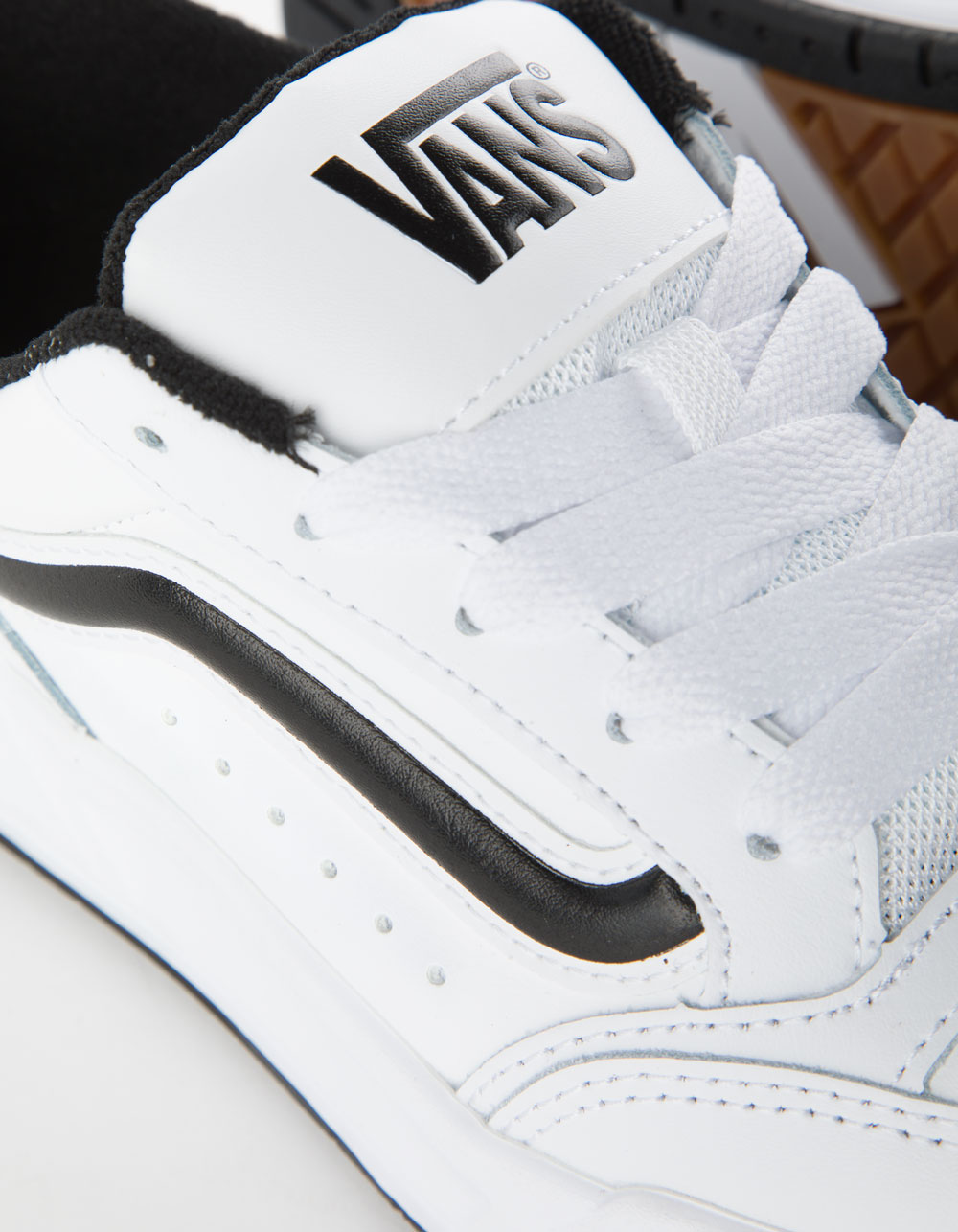 VANS Hylane Womens Shoes - WHT/BLK