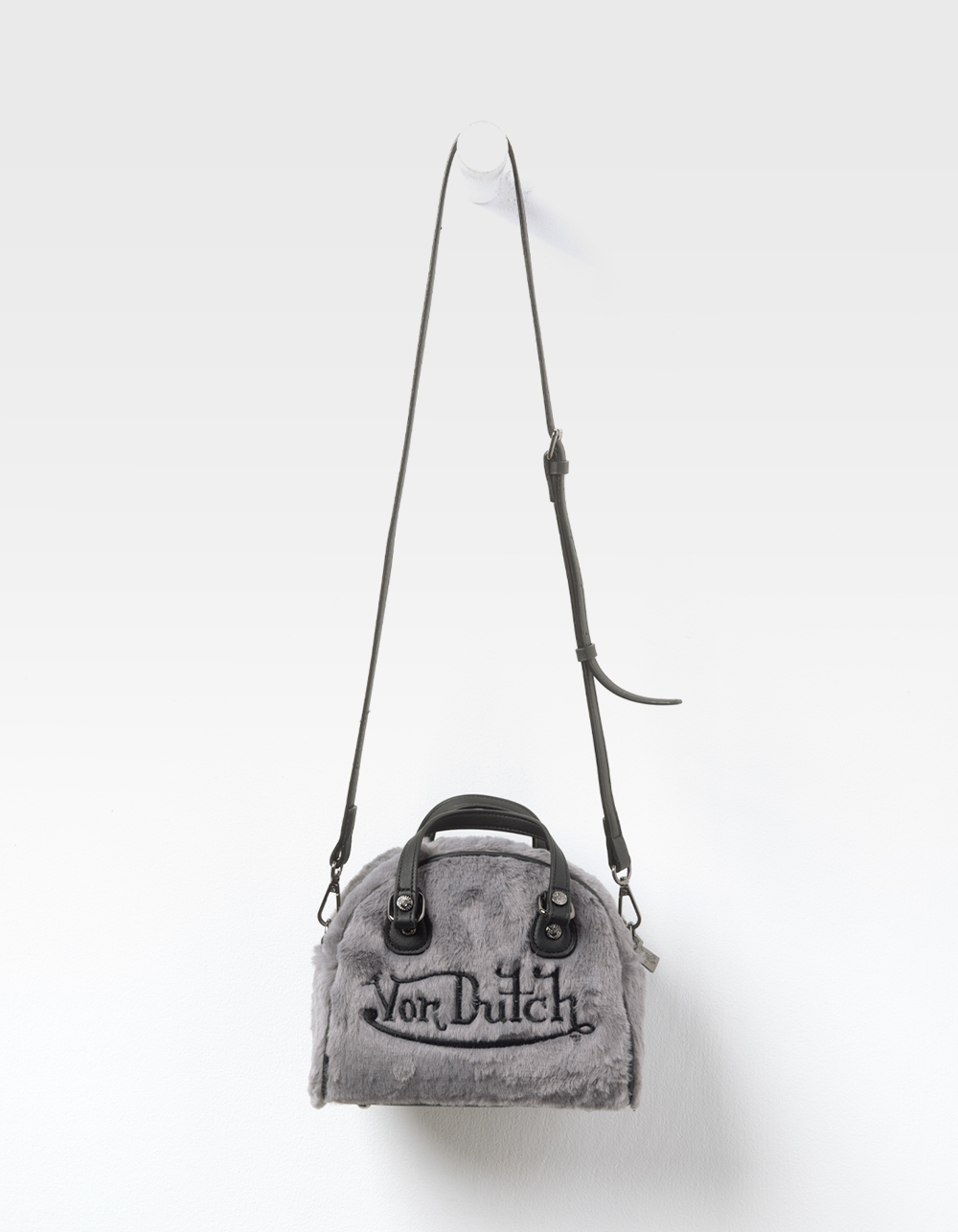 VON DUTCH Furry Bowling Bag