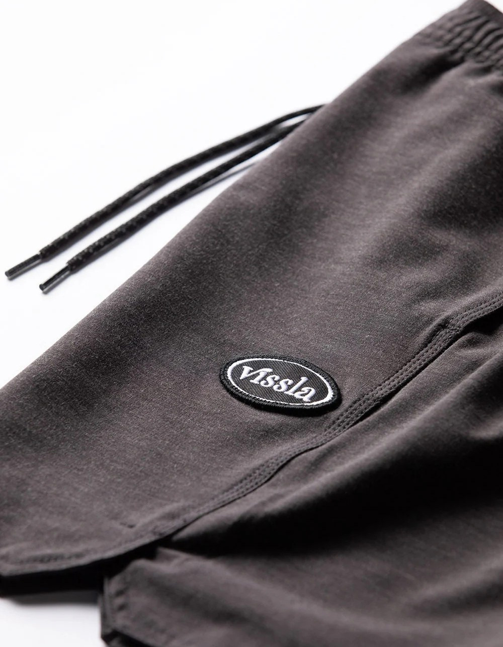 VISSLA Solid Sets Ecolastic Mens 17.5" Volley Shorts - BLACK