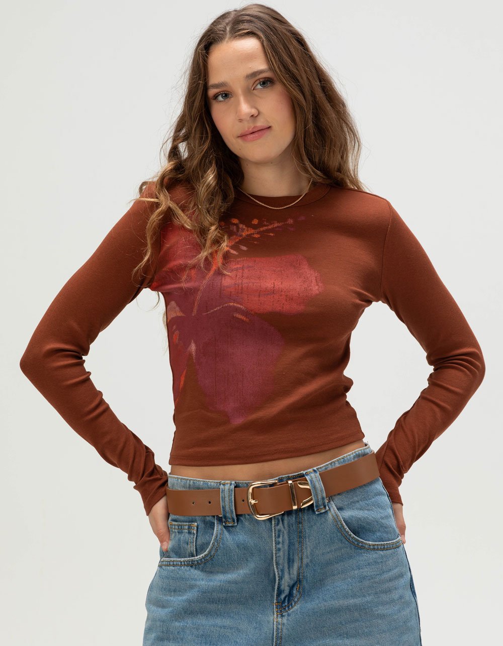 FULL TILT Hibiscus Womens Long Sleeve Baby Tee - BROWN
