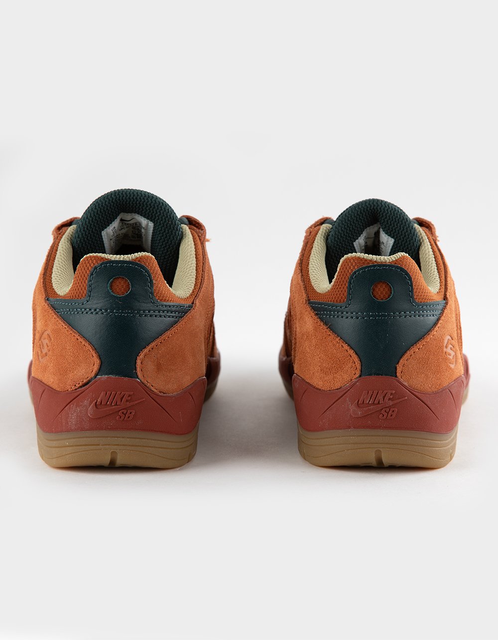 NIKE SB Vertebrae Skate Shoes - CAMEL