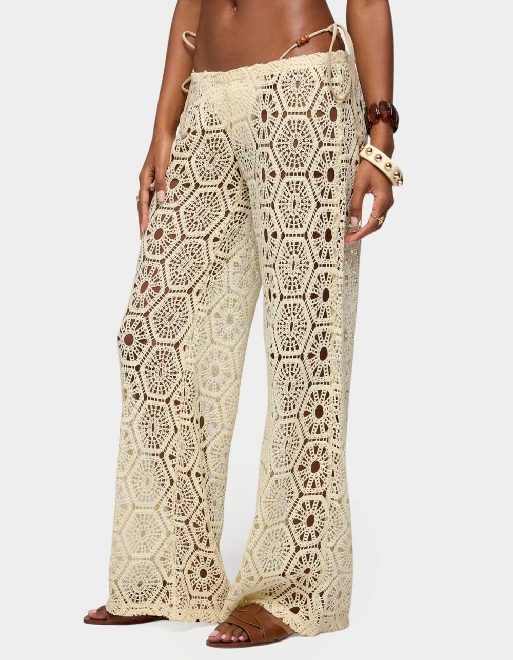 EDIKTED Amrita Baggy Crochet Pants - LT YELLOW