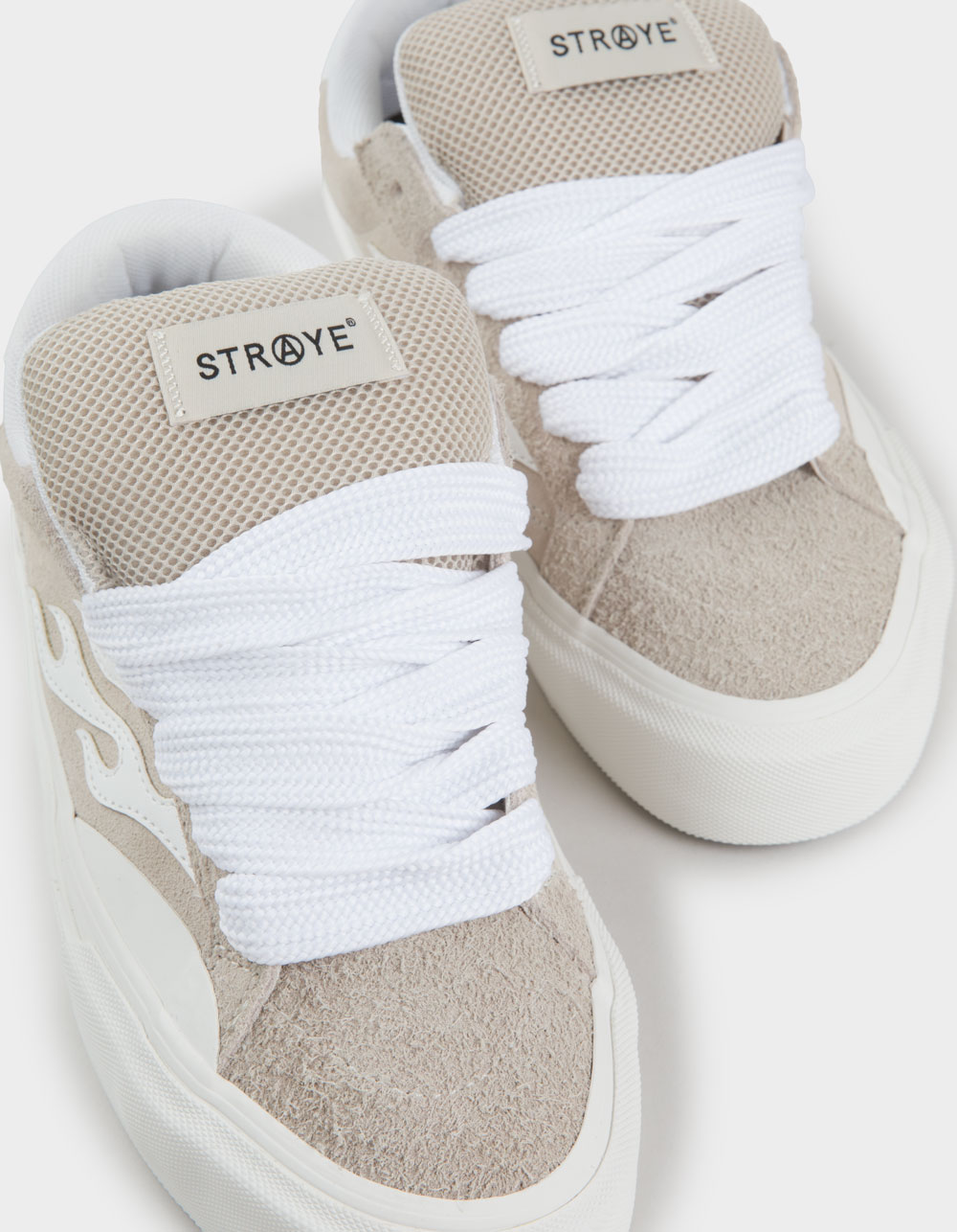 STRAYE Logan Puff Shoes - CREAM