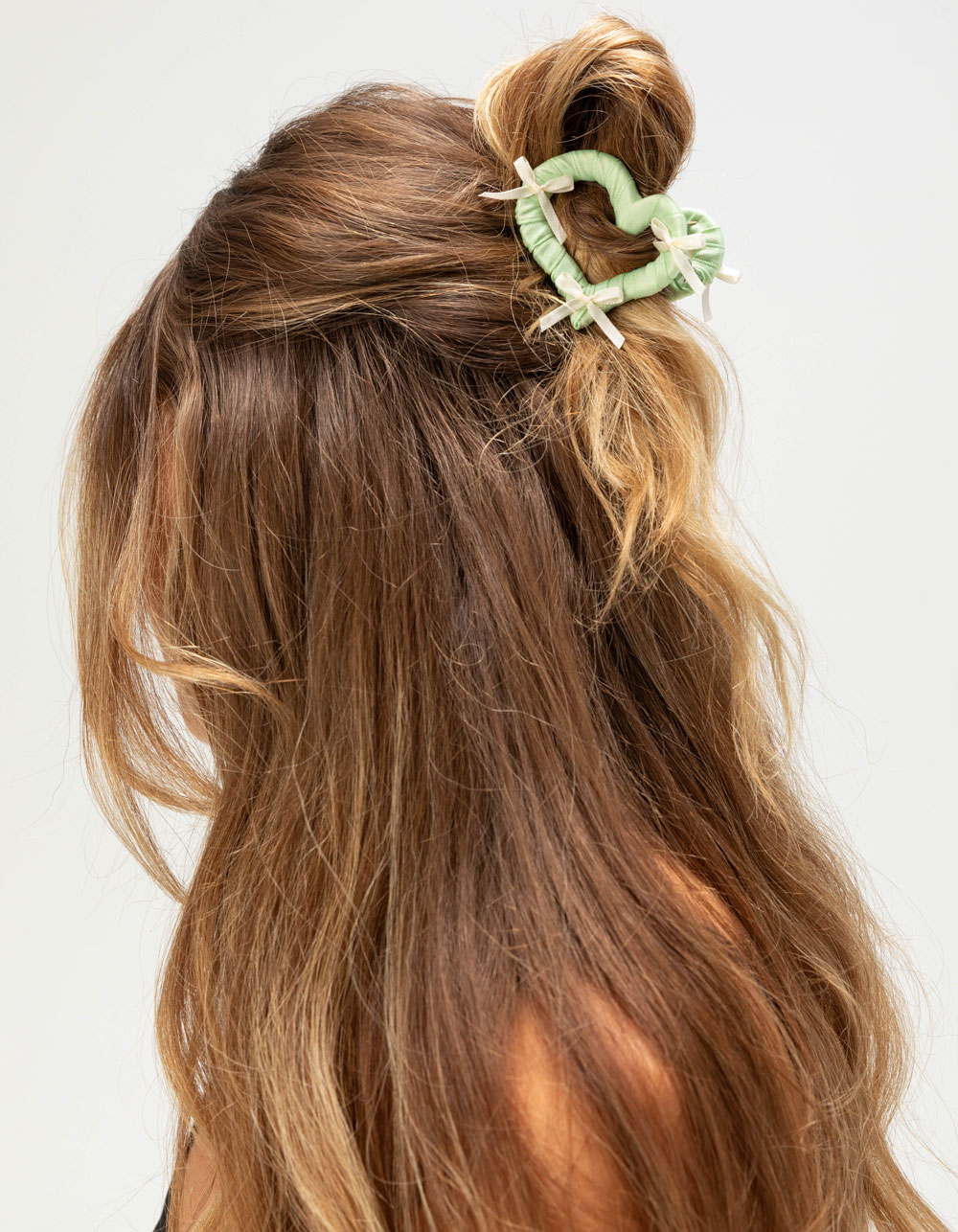 FULL TILT Heart Shape Hair Claw Clip With Bows - GREEN