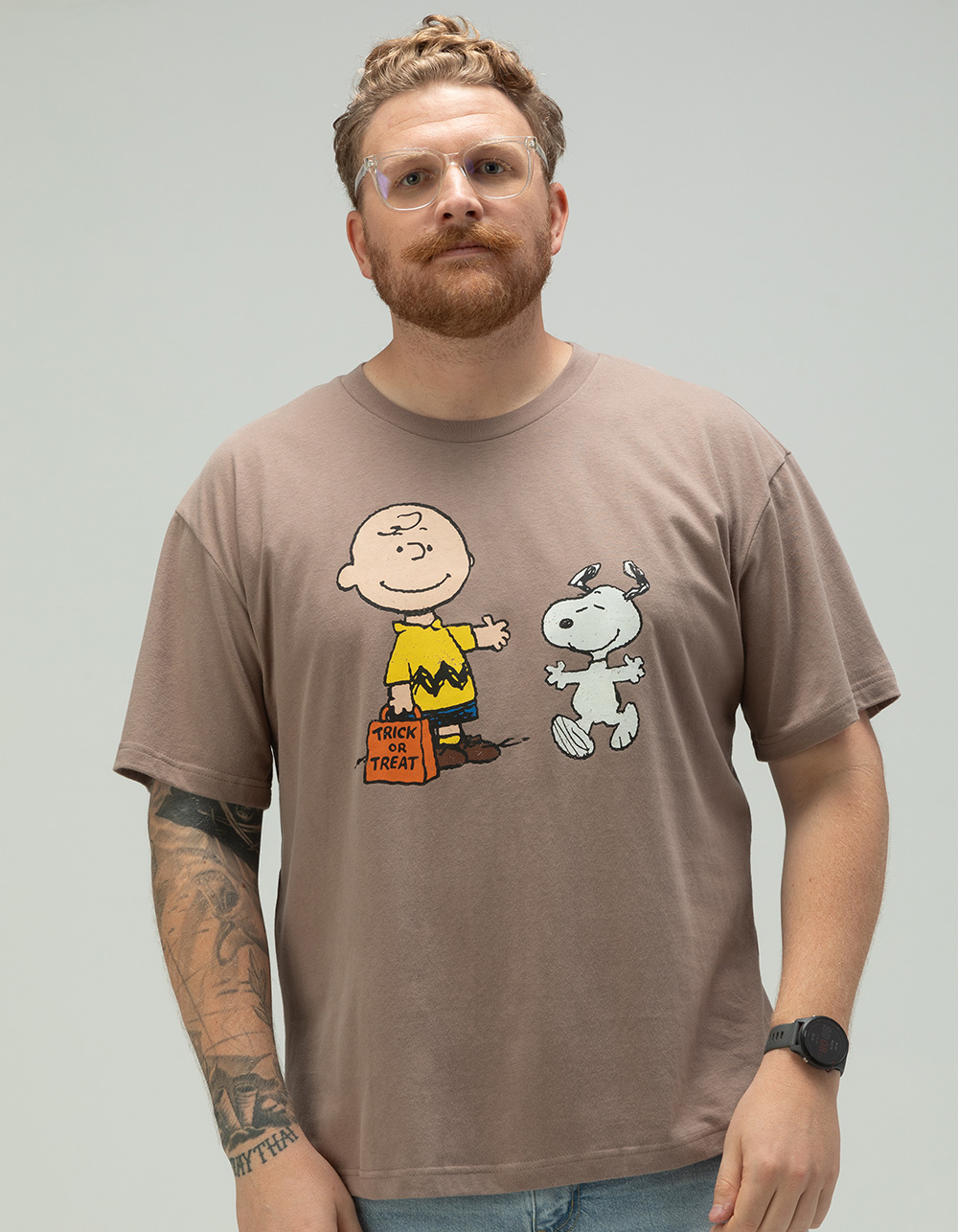 RSQ x Peanuts Trick Or Treat Mens Oversized Tee - TAUPE