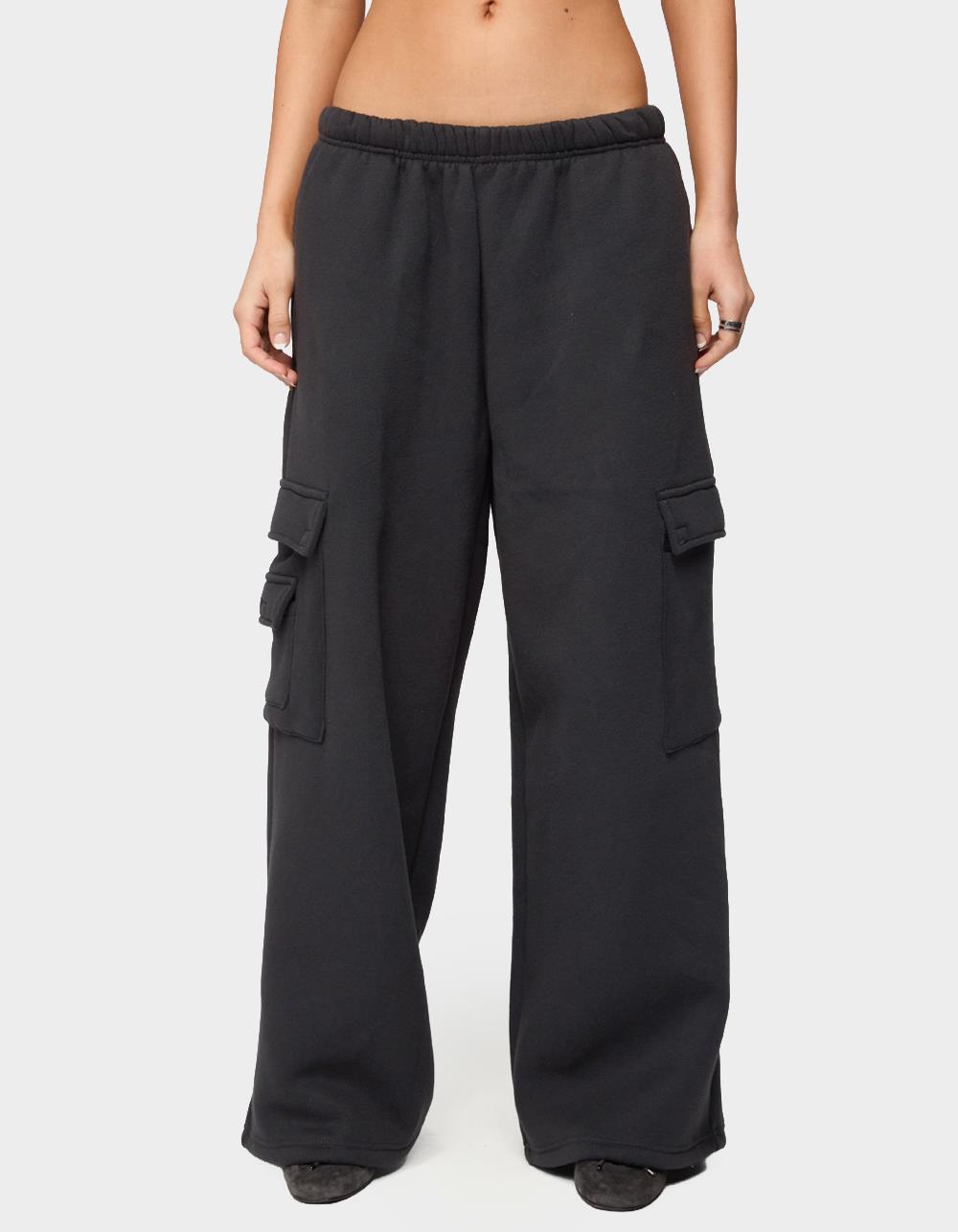 EDIKTED Petite Wide Leg Cargo Sweatpants - GRAY