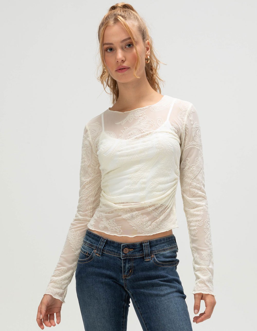 WEST OF MELROSE Womens Flocked Paisley Long Sleeve Top - CREAM