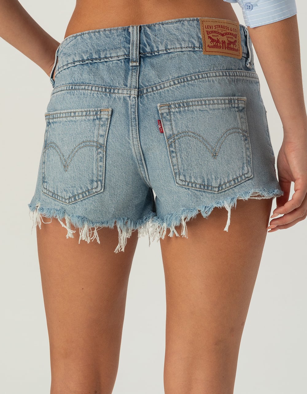 LEVI'S Superlow Womens Loose Shorts - Bogus Question LT BLAST