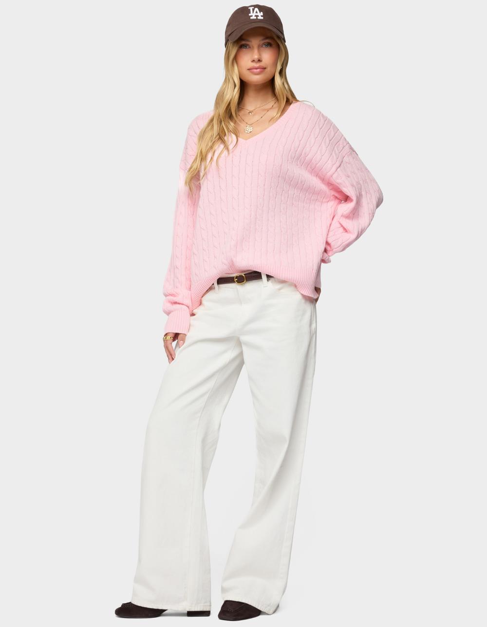 EDIKTED Polly V-Neck Cable Knit Sweater - LIGHT PINK