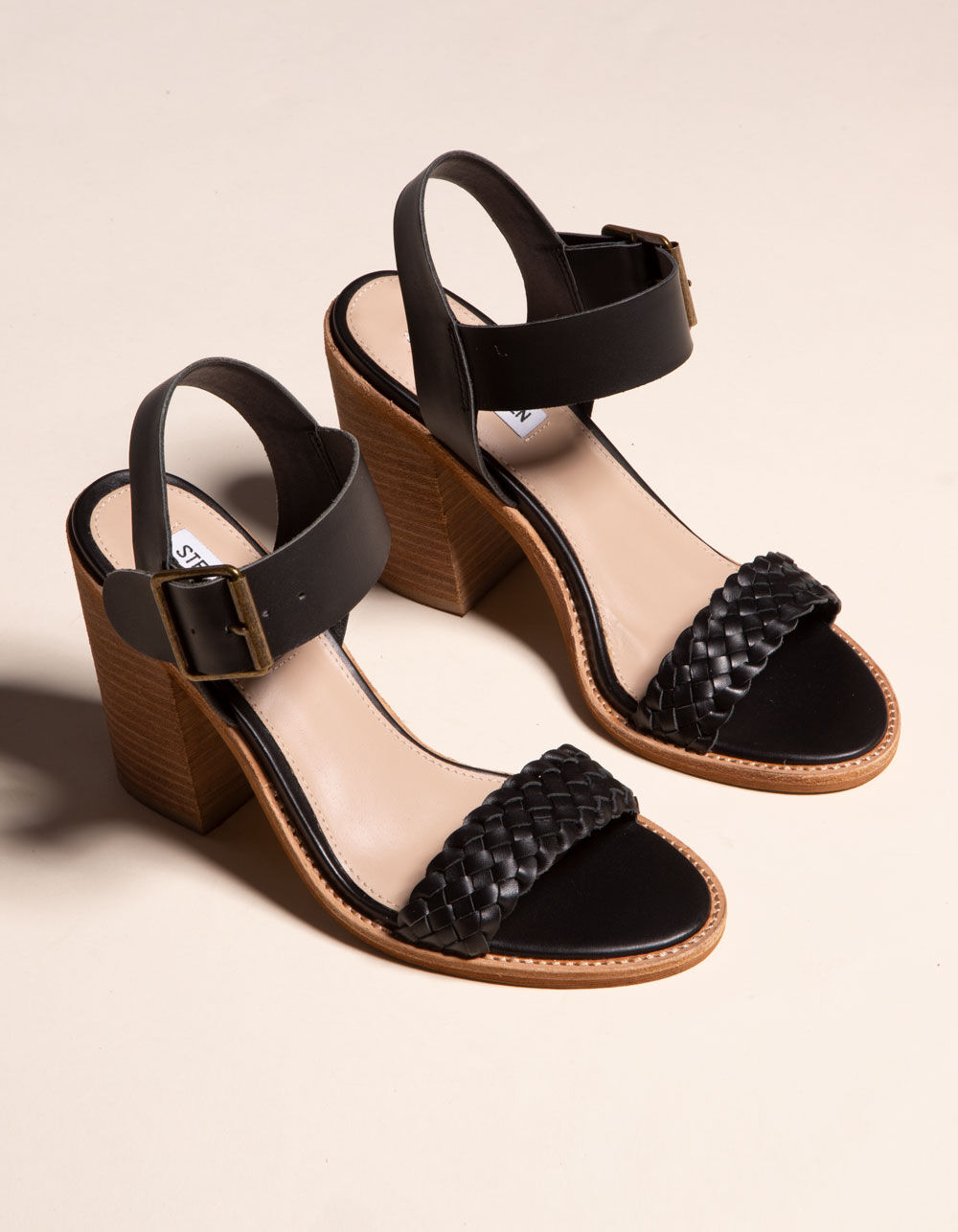 steve madden cadence sandal