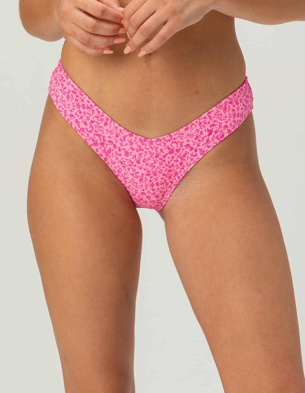 FULL TILT Textured Ditsy V Bikini Bottoms - PINK