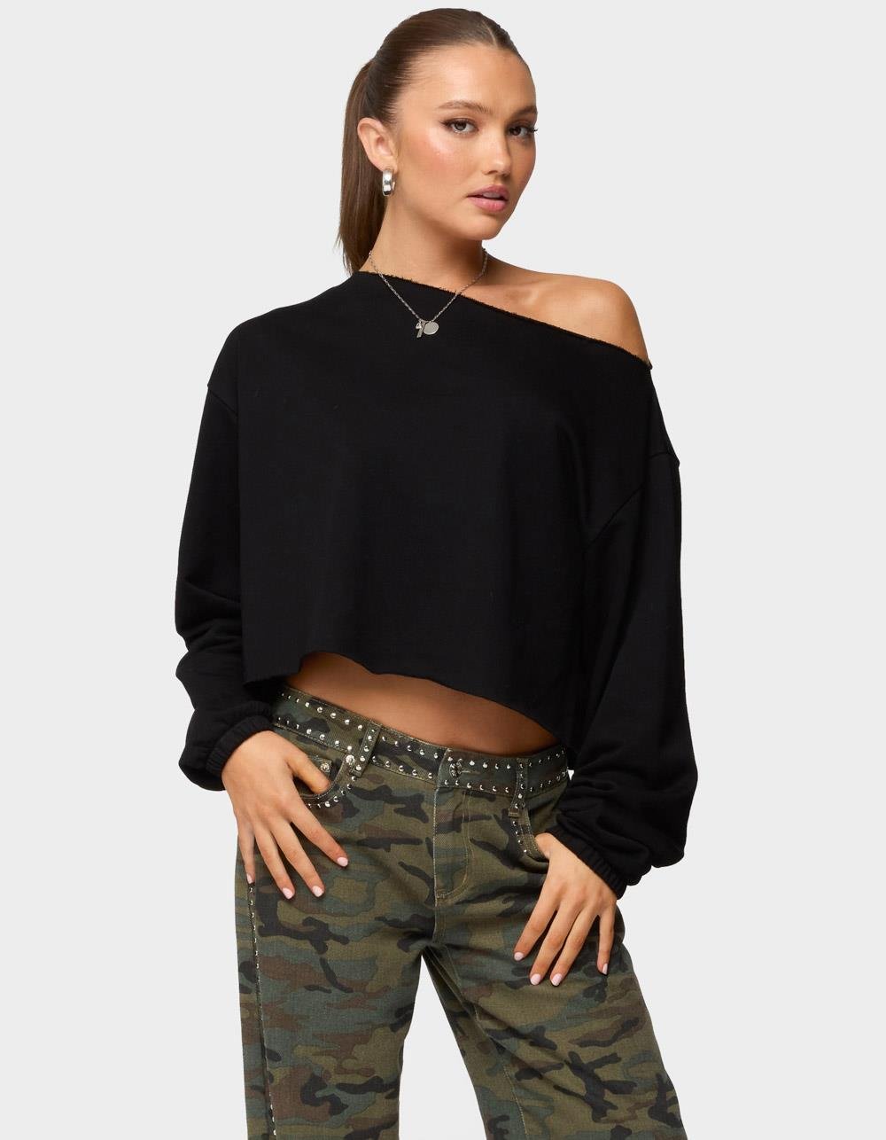 EDIKTED Aveline Off Shoulder Light Sweatshirt