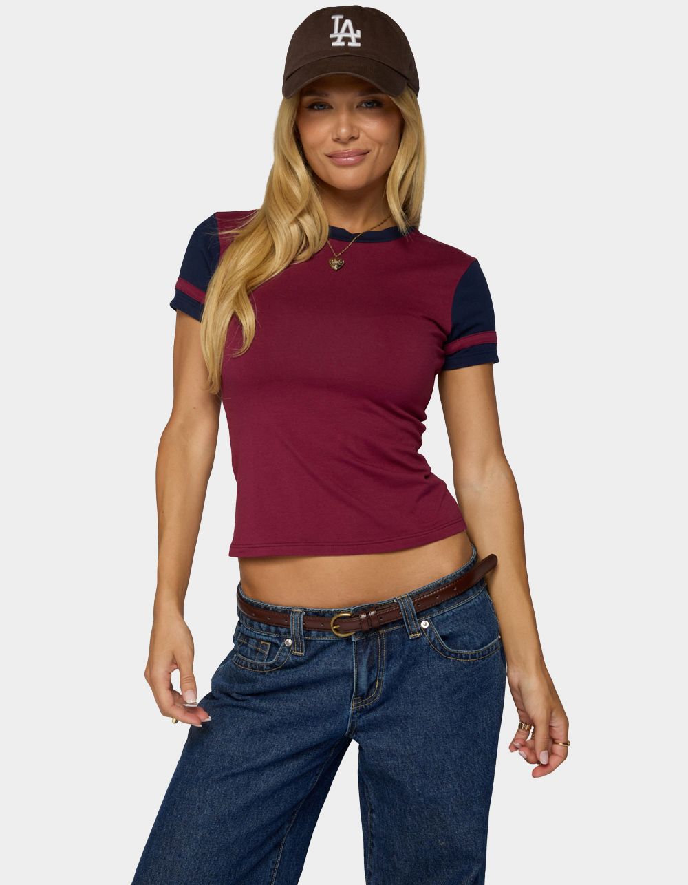 EDIKTED Sophiah Contrast Tee - DK RED