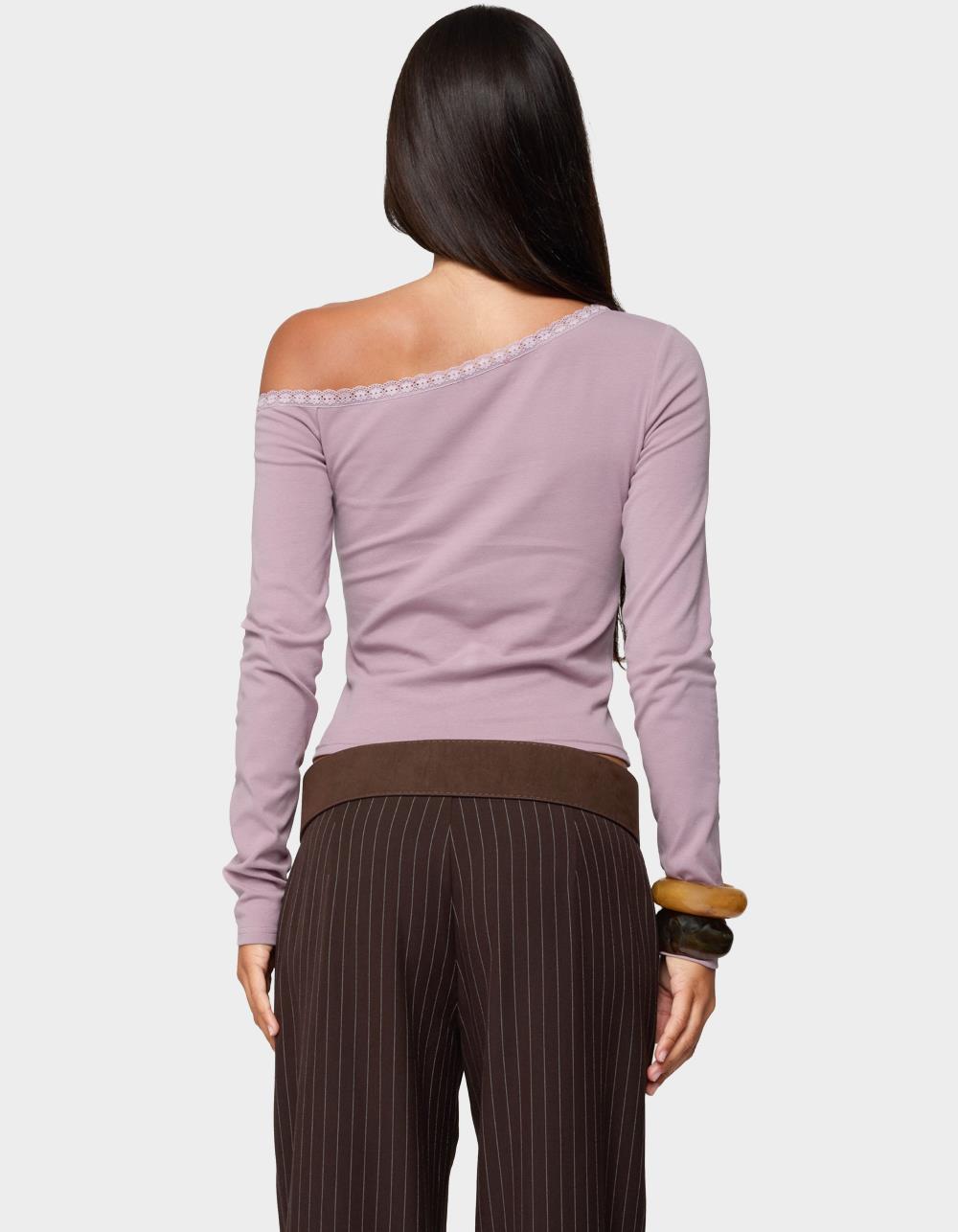 EDIKTED Emmiline Lacey Off Shoulder Top - PURPLE