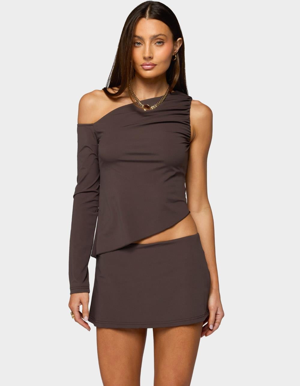 EDIKTED Lucretia Asymmetric Off Shoulder Top - BROWN