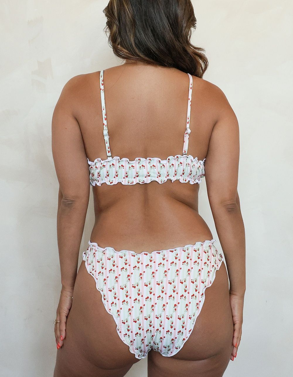 DIPPIN' DAISY'S Bonita Ruffled Bikini Top - LT GREEN