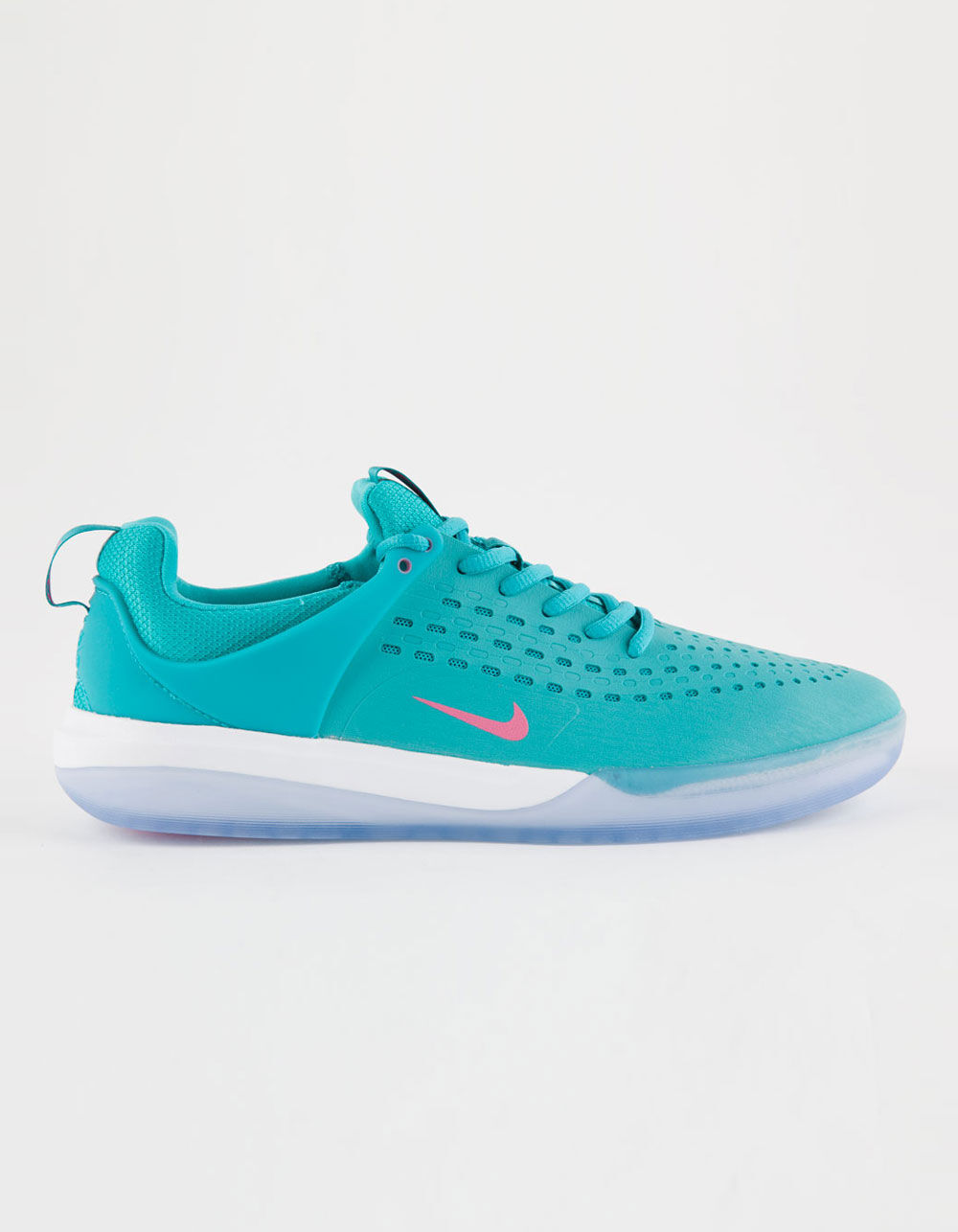 `NIKE