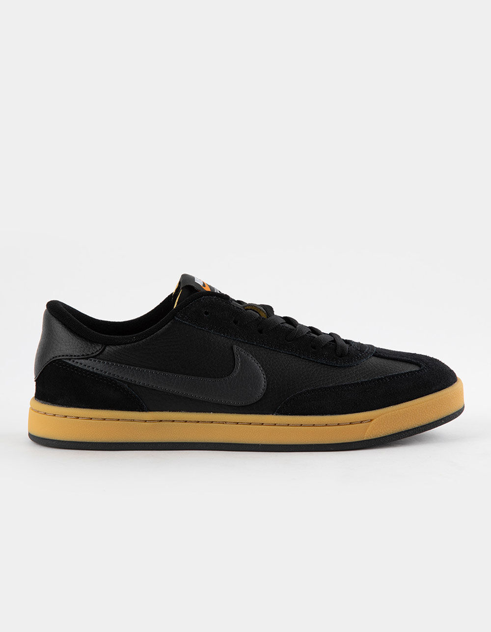 `NIKE