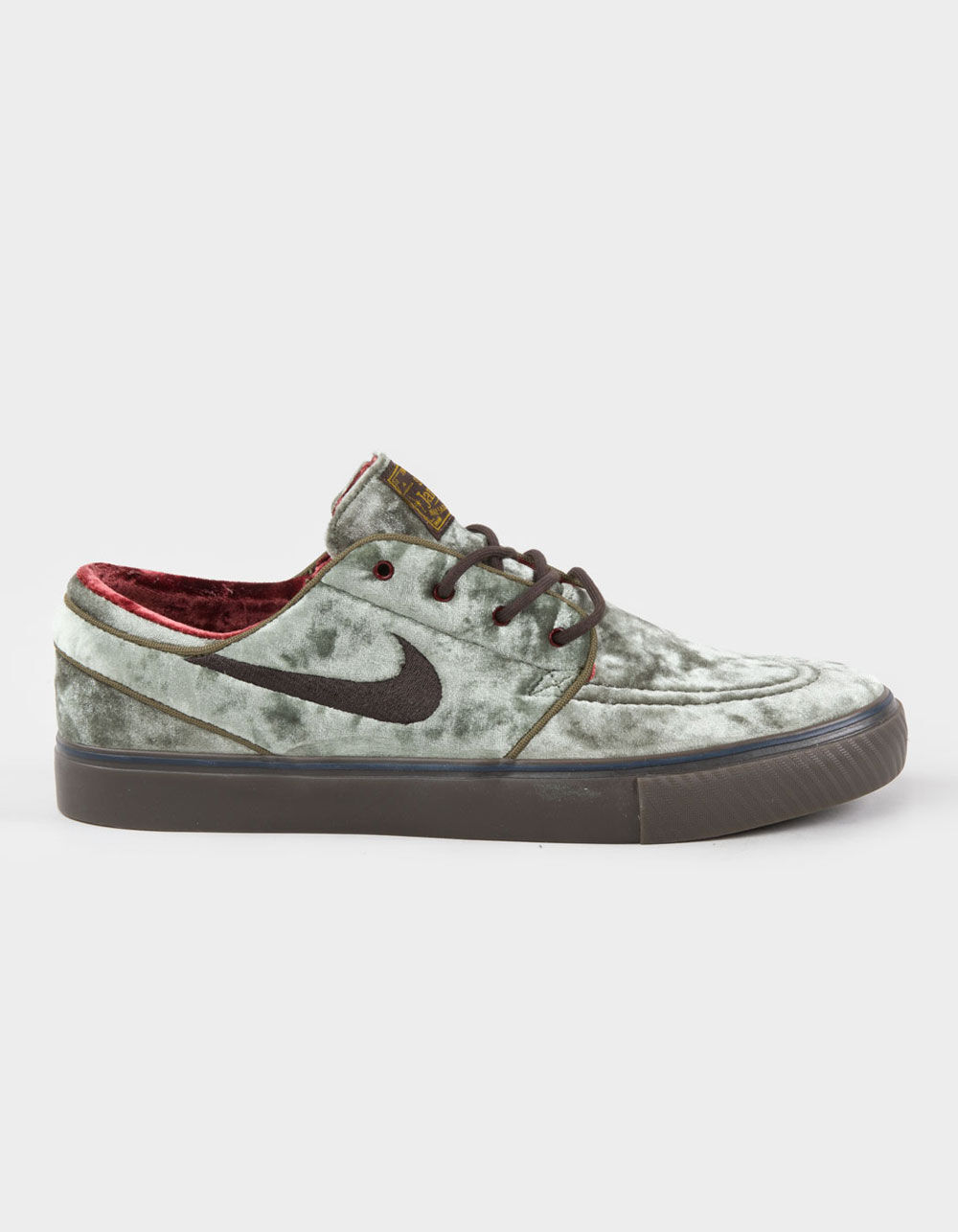 `NIKE