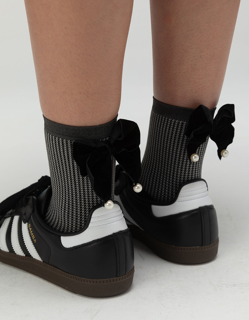 MEMOI Houndstooth Faux Pearl Accent Womens Anklet Socks