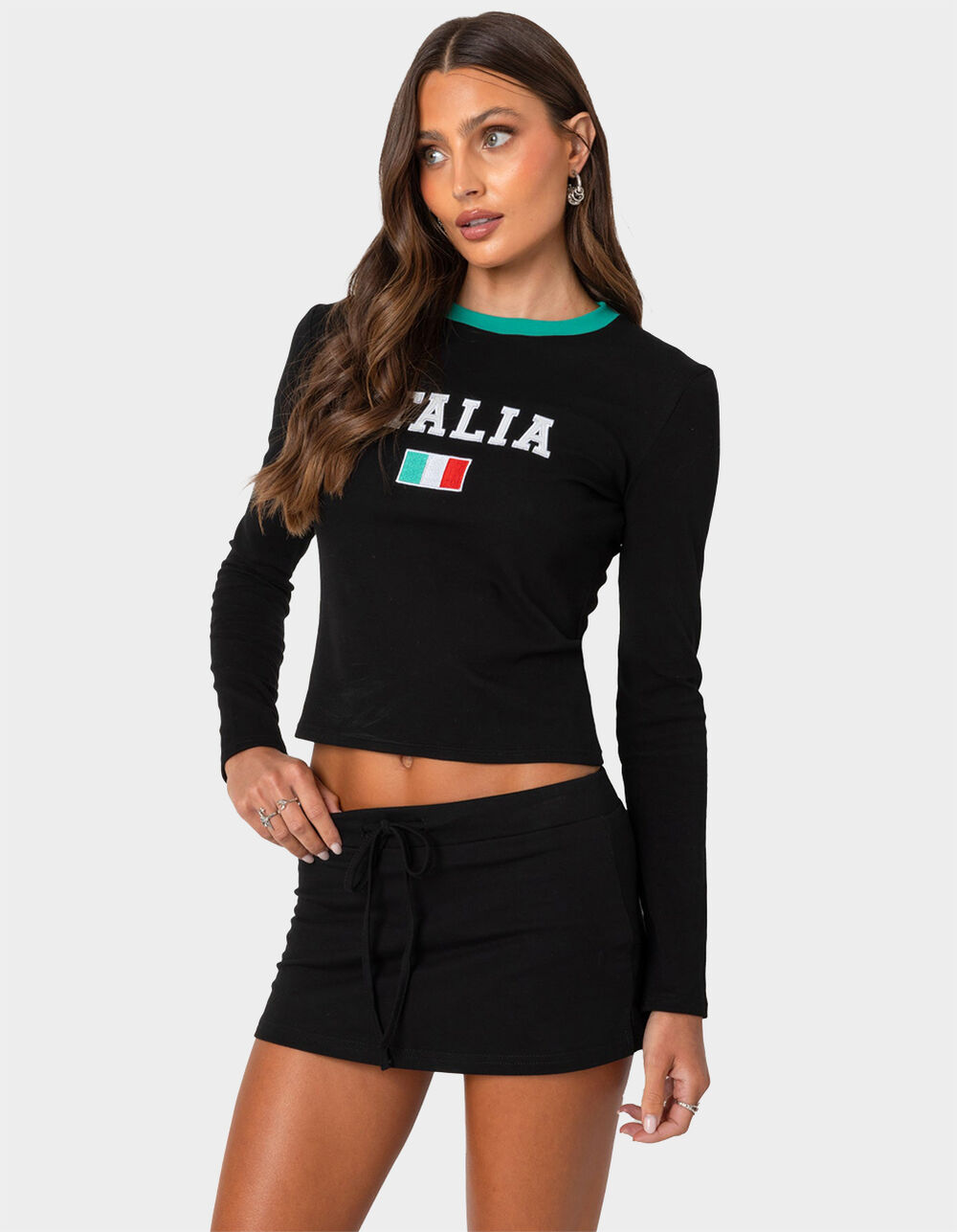 EDIKTED Italy Long Sleeve Tee