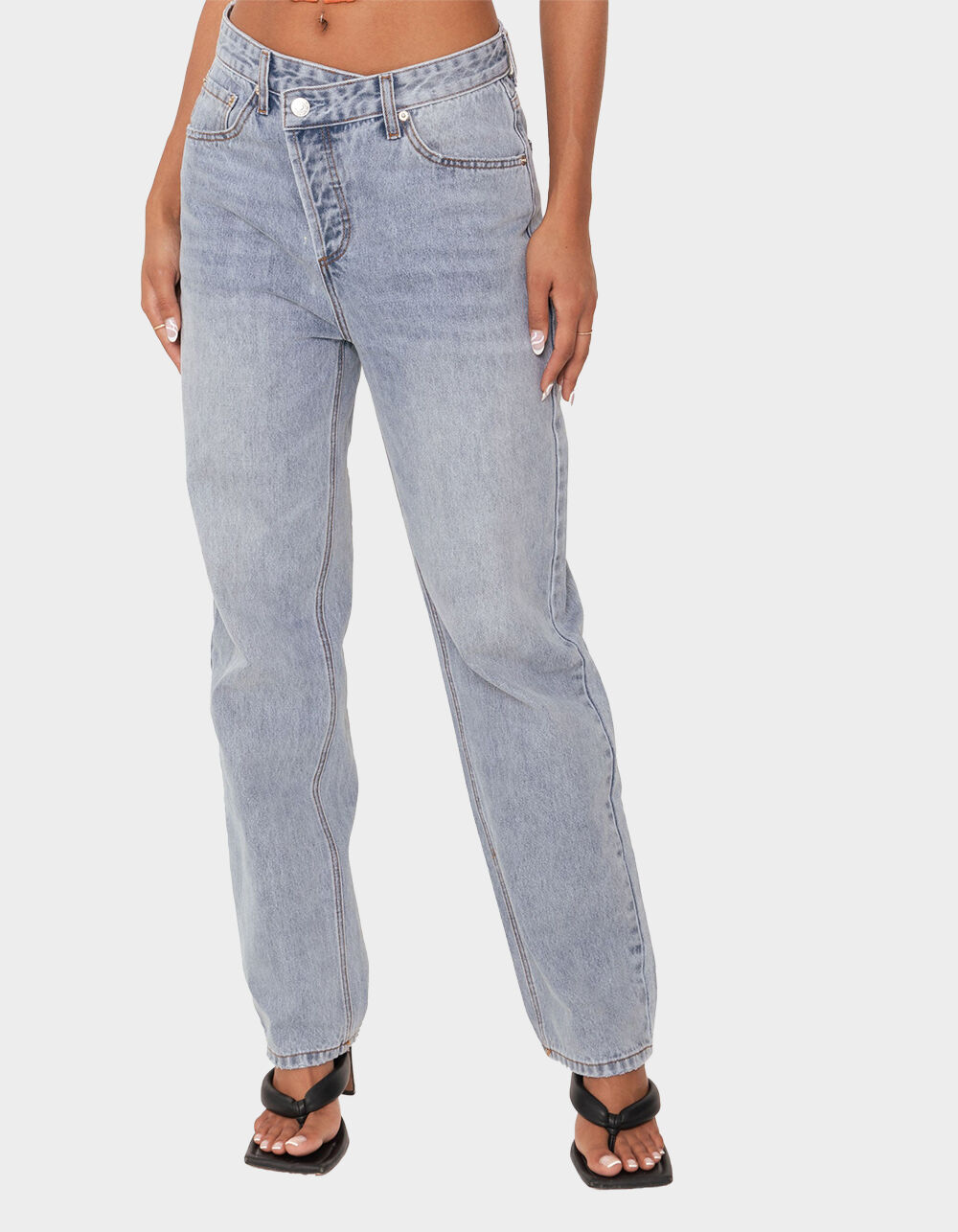 EDIKTED Boyfriend Jeans