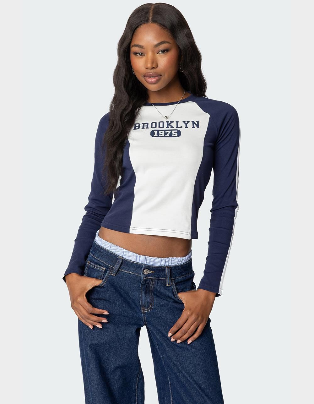 EDIKTED Brooklyn Raglan Long Sleeve Tee