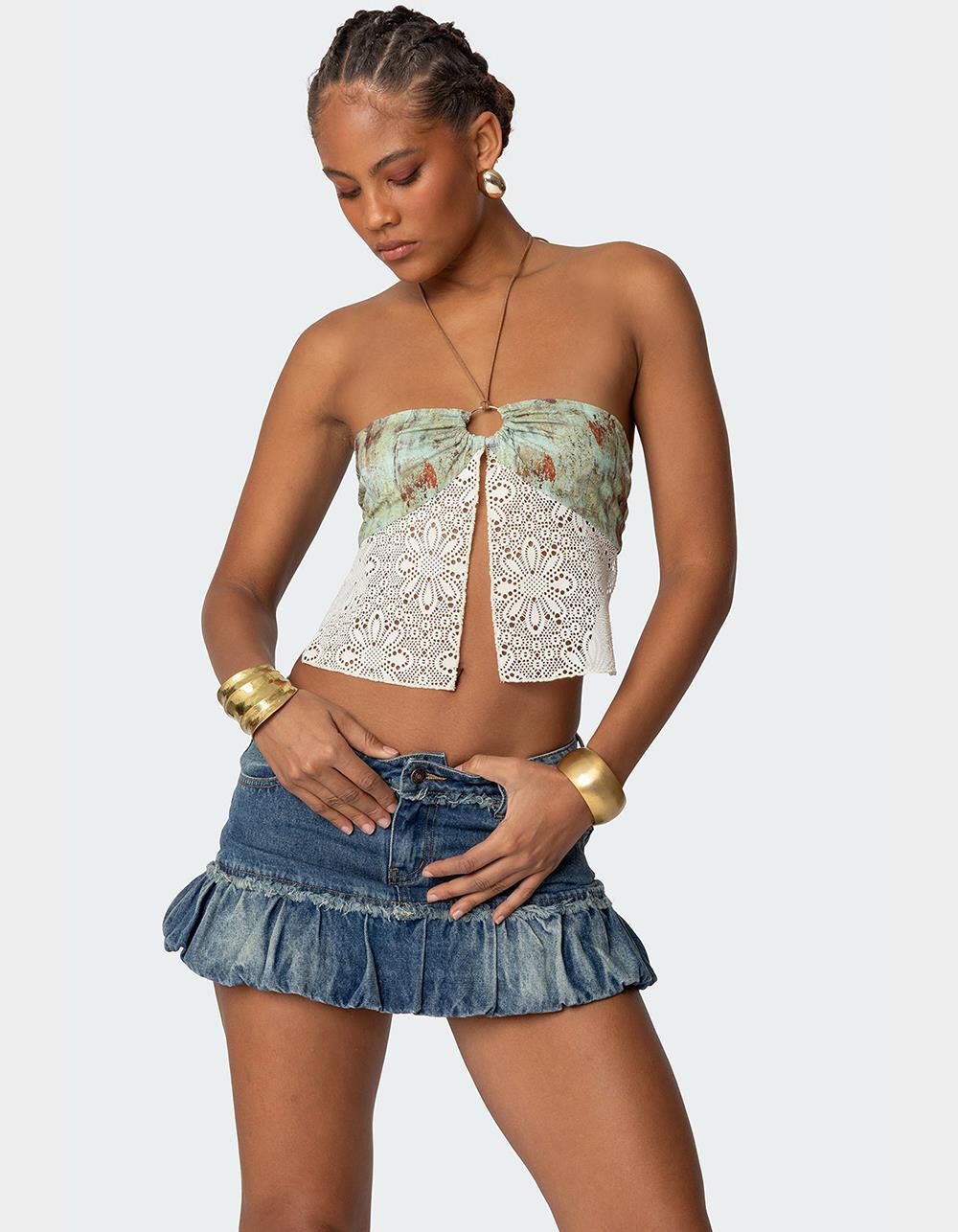 EDIKTED Kloe Backless Crochet Split Front Top