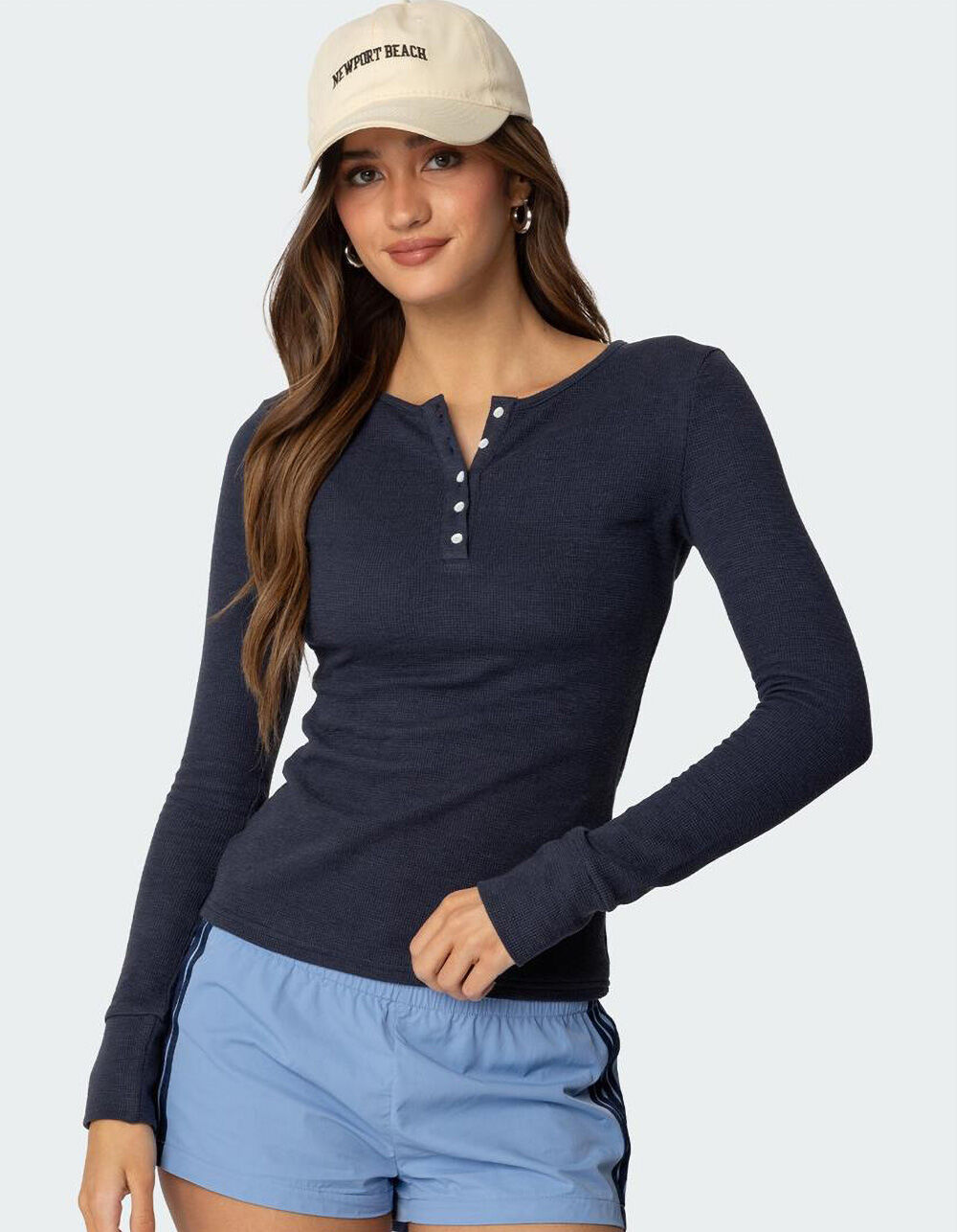 EDIKTED Helaine Waffle Henley Tee