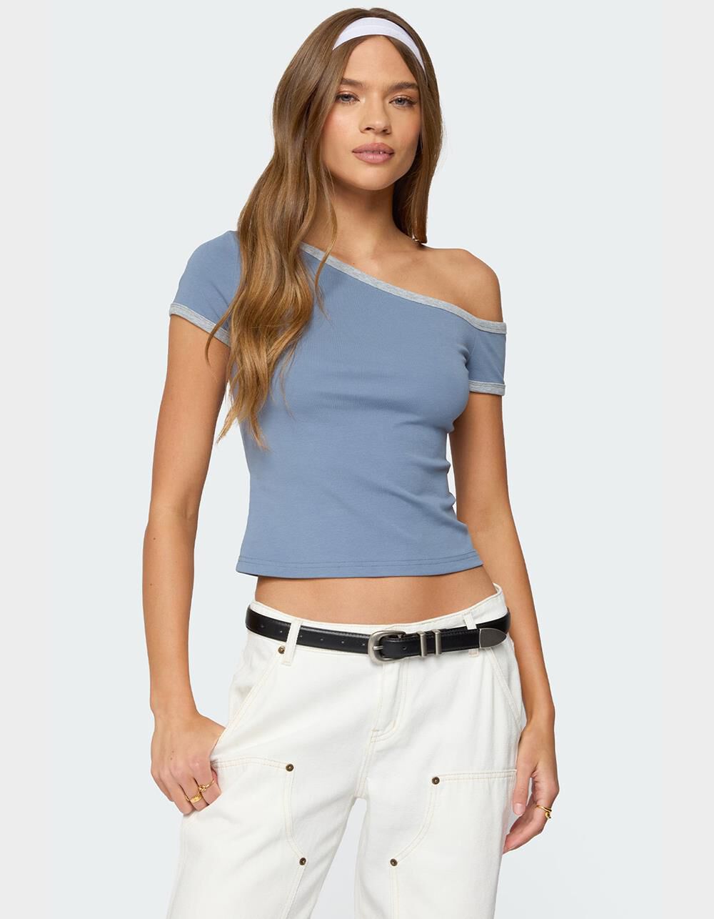 EDIKTED Lorna Contrast Off Shoulder Top