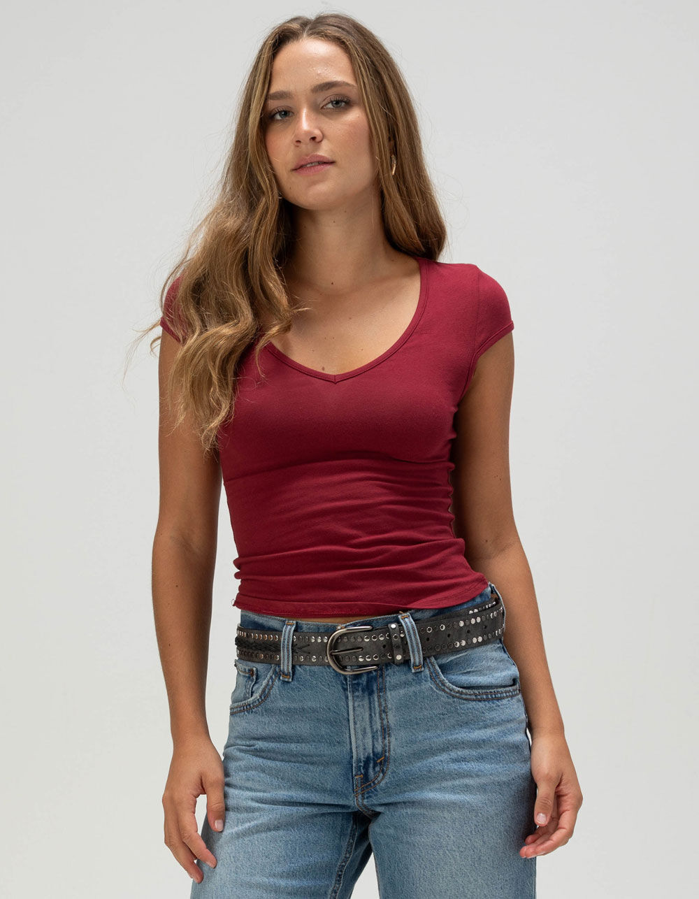 TILLYS Womens V-Neck Cap Sleeve Top