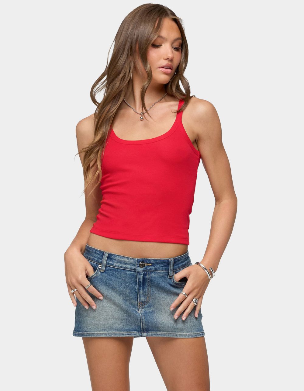EDIKTED Basic Babe Tank Top