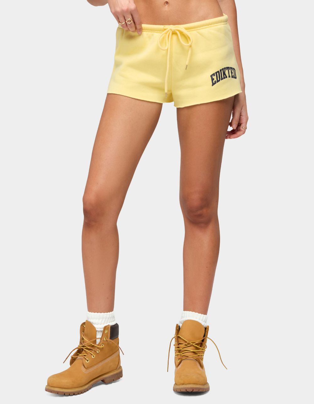 EDIKTED Sporty Babe Edikted Micro Shorts