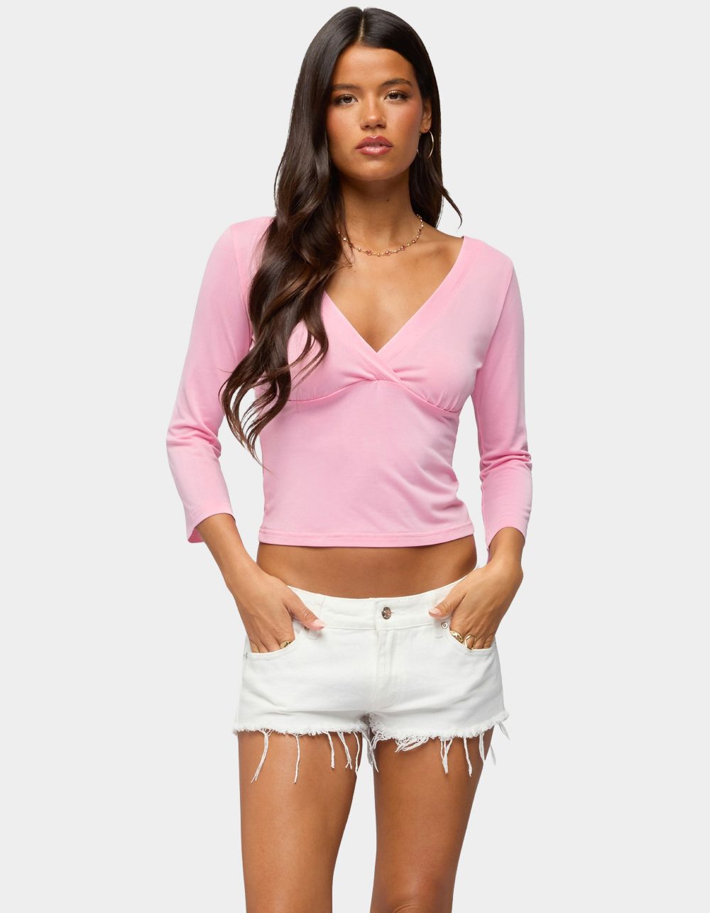 EDIKTED Mar V-Neck Quarter Sleeve Top