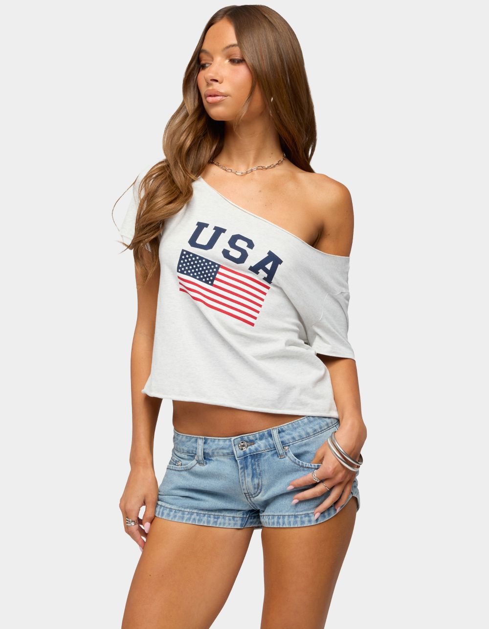 EDIKTED USA Babe Off Shoulder Tee