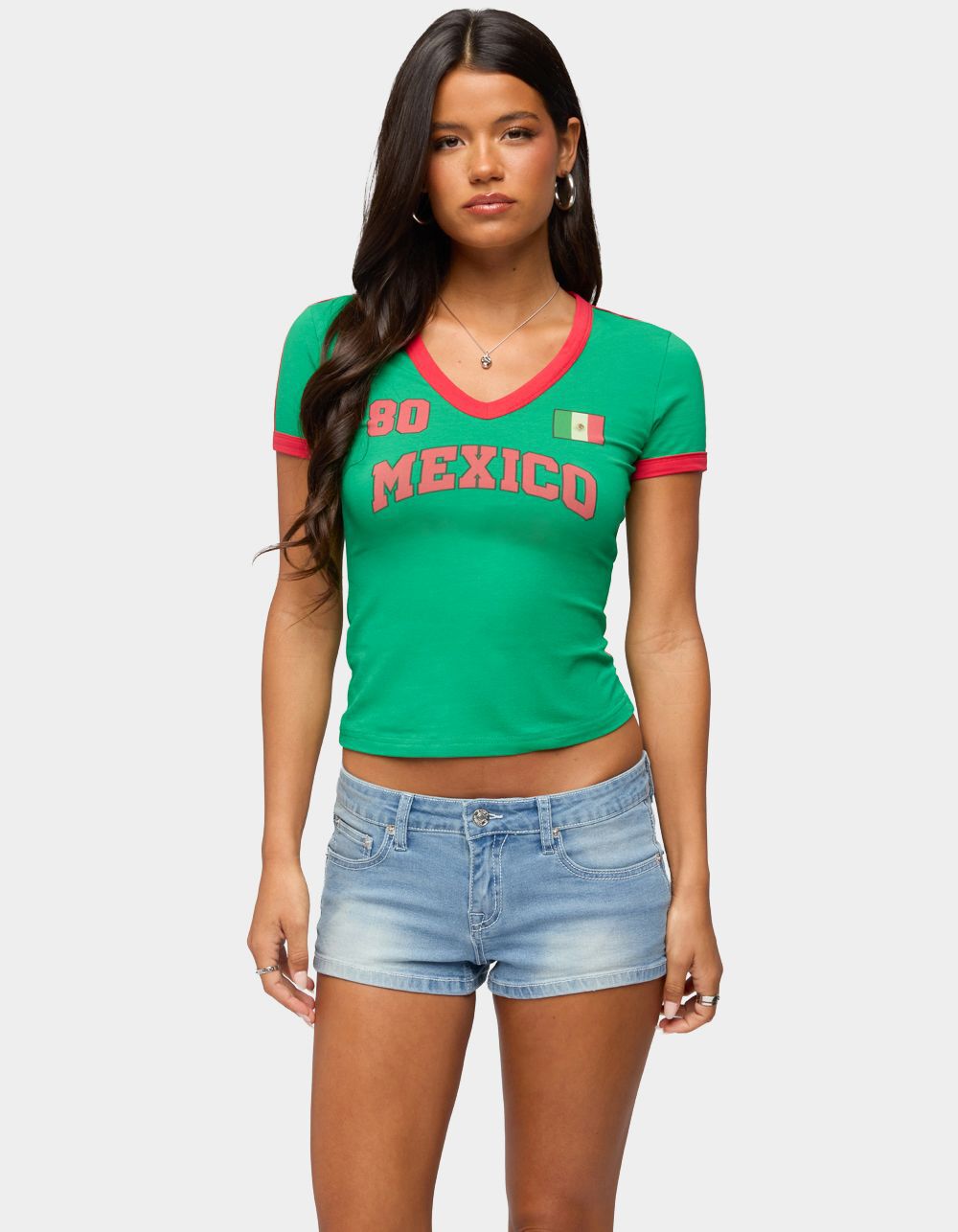 EDIKTED Mexico 08 V-Neck Tee