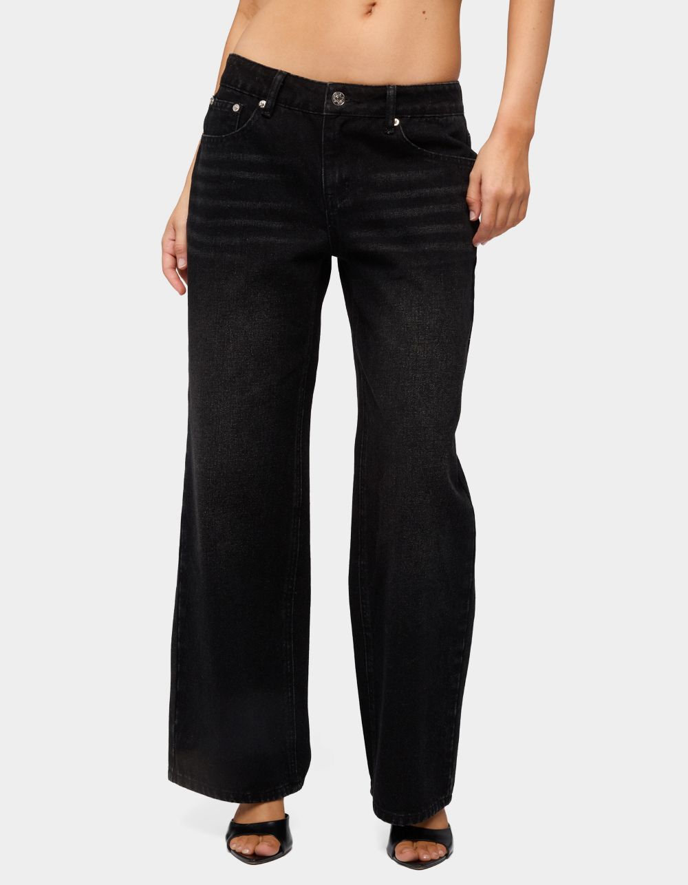 EDIKTED Petite Raelynn Washed Low Rise Baggy Jeans